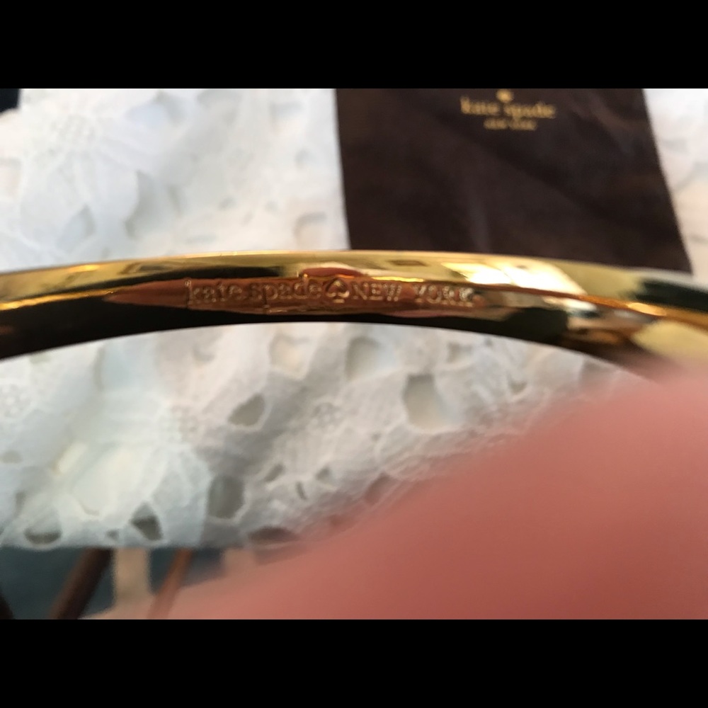 REDUCED!!!NWOT Kate Spade Spot The Spade Bangle - Picture 8 of 9